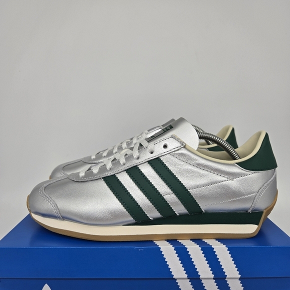 Adidas Country OG Women’s Sneakers Silver Metallic/Collegiate Green Size 7.5 New - Picture 1 of 8